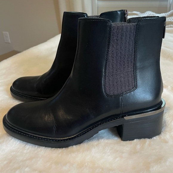 Vince Camuto Shoes - Vince Camuto Black Leather Chelsea Boots